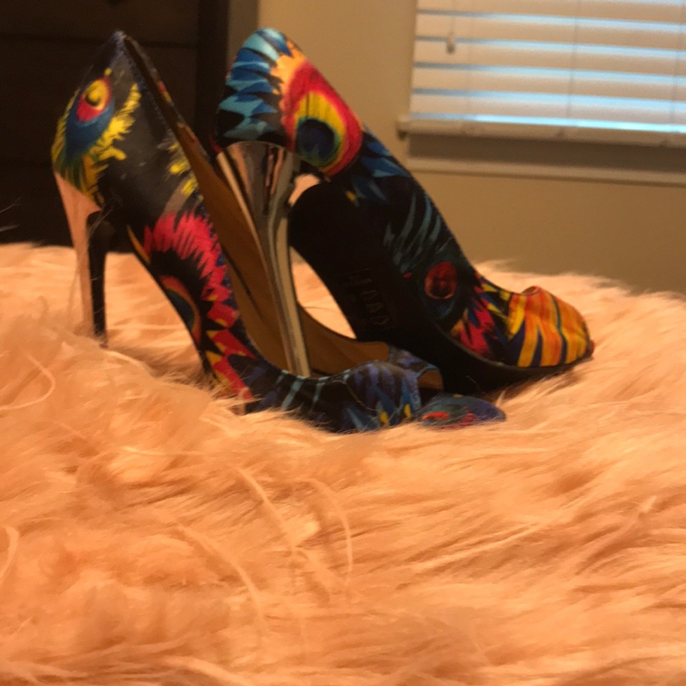 Peacock patterned Shoedazzle heels